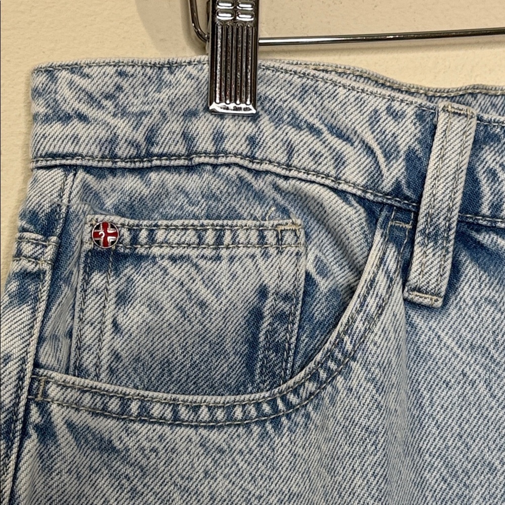Hudson Jeans Acid Wash Denim Jolene Wide Leg - Picture 3 of 10